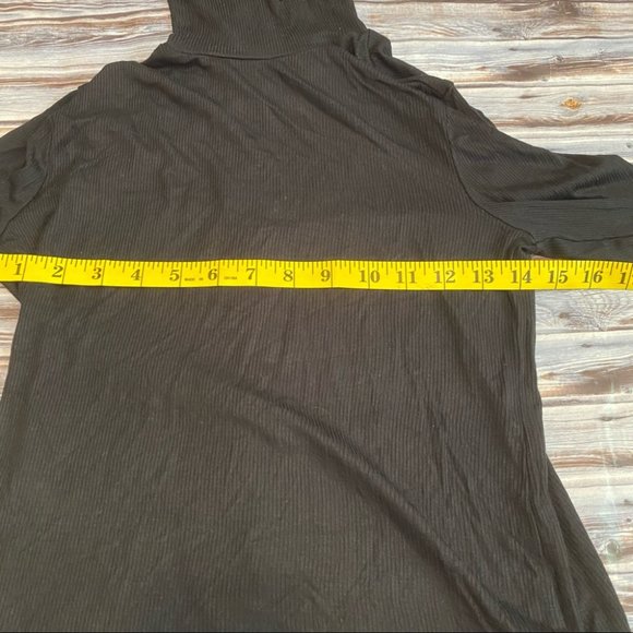 Lord & Taylor Turtleneck Long Sleeve Ribbed Top S - Picture 7 of 8